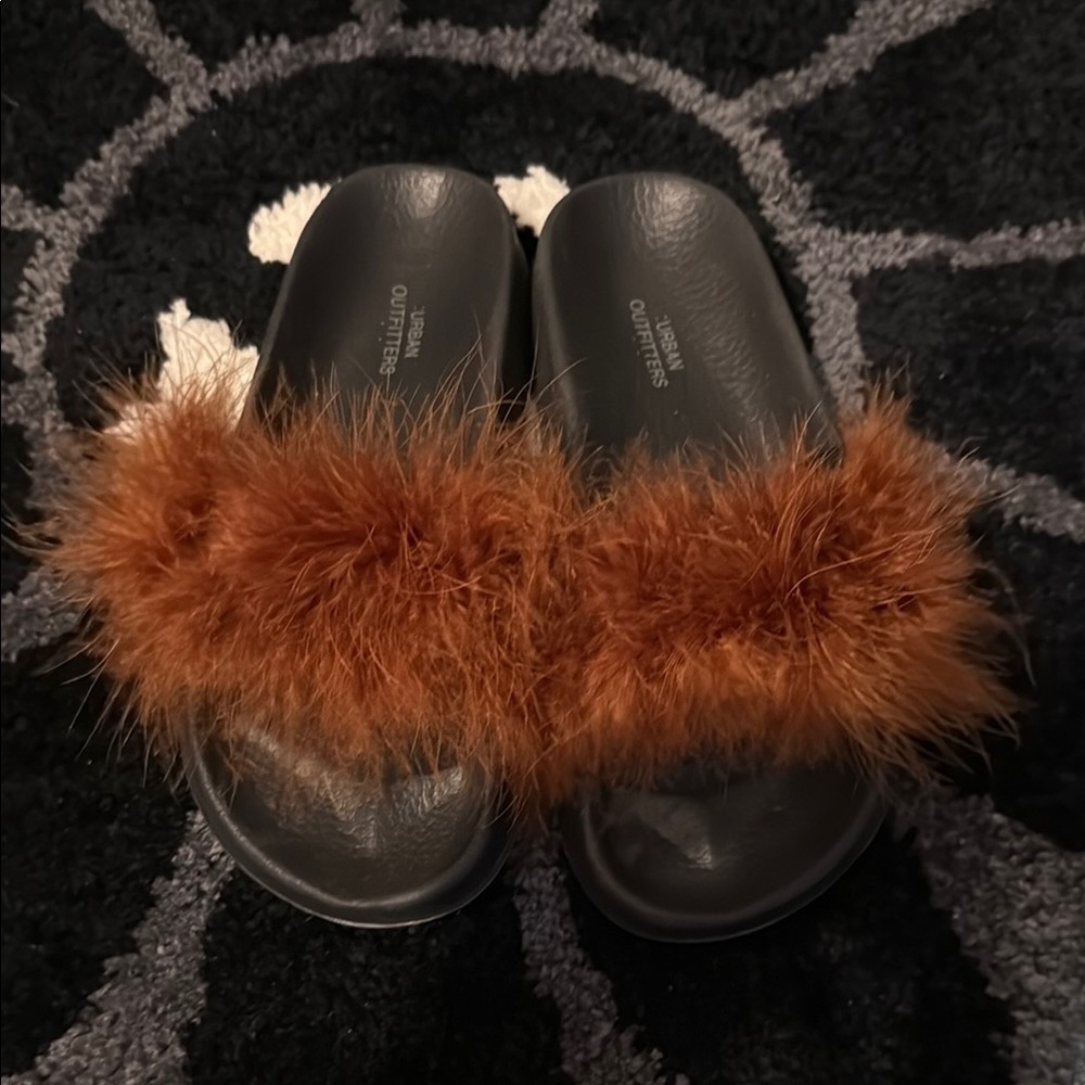 Urban Outfitters Women's Black and Brown Fuzzy Slides